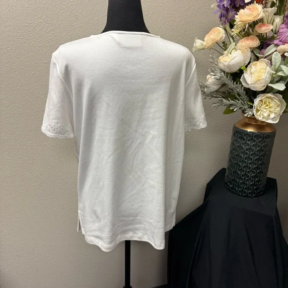 Alfred Dunner White Eyelet Embroidered Knit Top Short Sleeve M - Picture 3 of 7